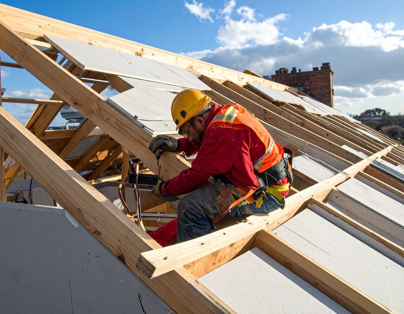 Intervention sur une toiture en urgence